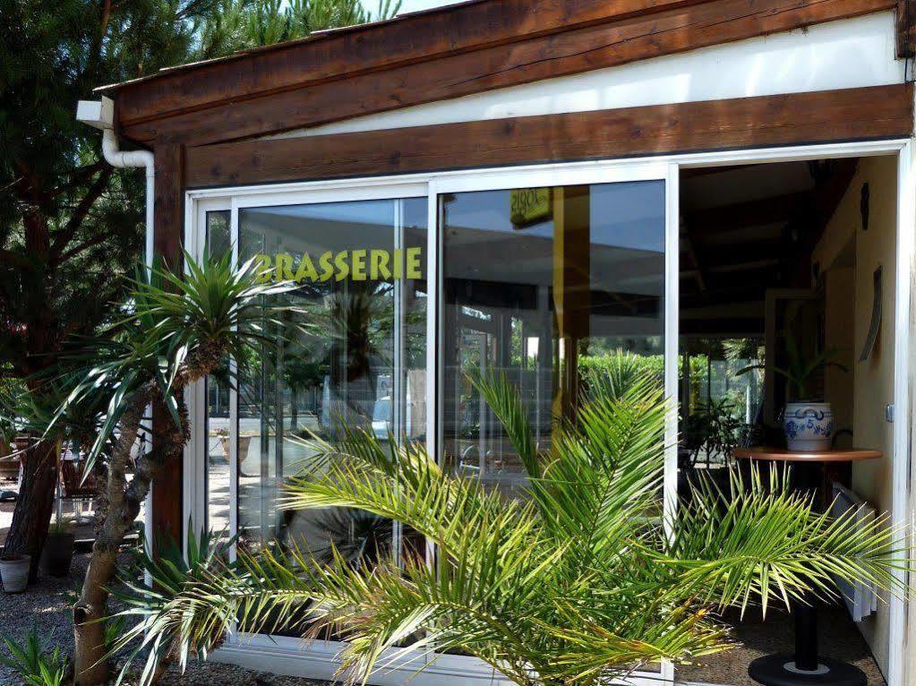Logis Hotel- Hotel Restaurant Le Rialto Le Sequestre Екстер'єр фото